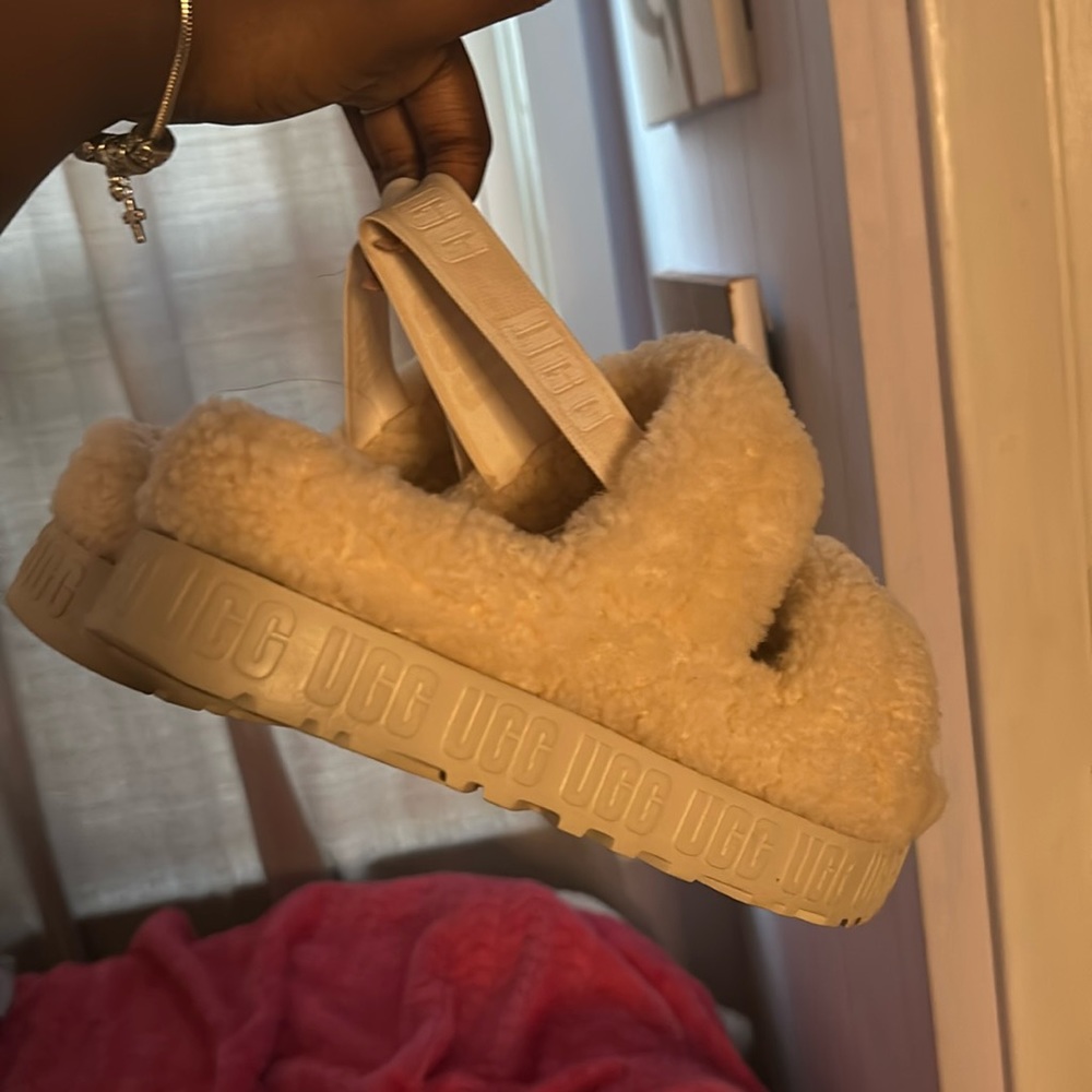 UGG SLIDES